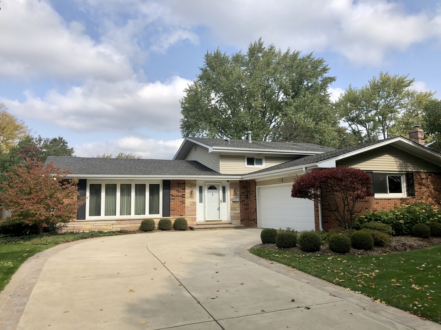 Property Photo:  512 East Juniper Drive  IL 60074 