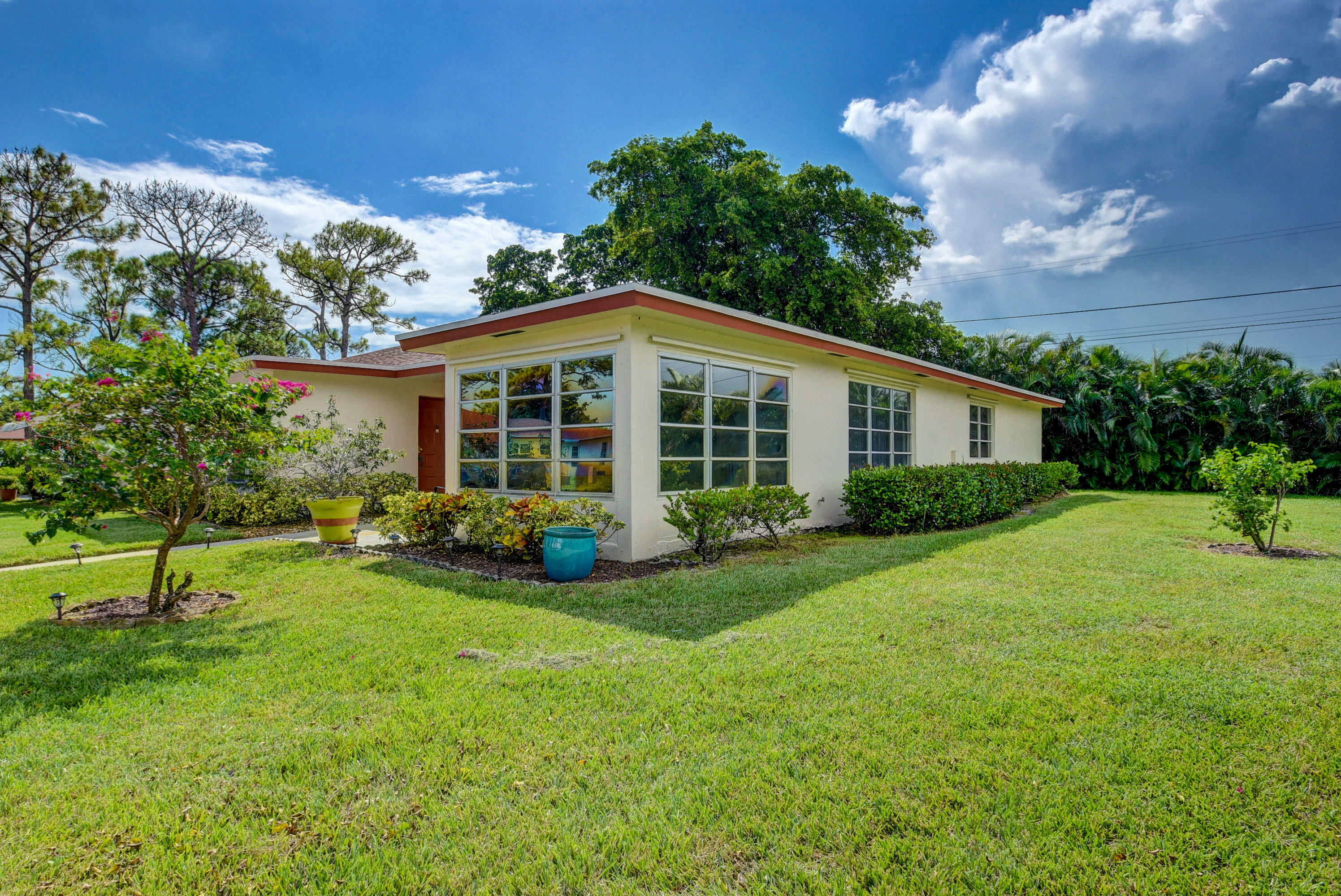 Property Photo:  5250 NW 3rd Court D  FL 33445 