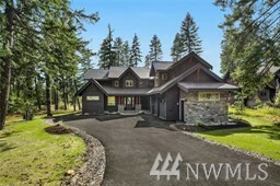 Property Photo:  1010 Snowberry Lp  WA 98922 