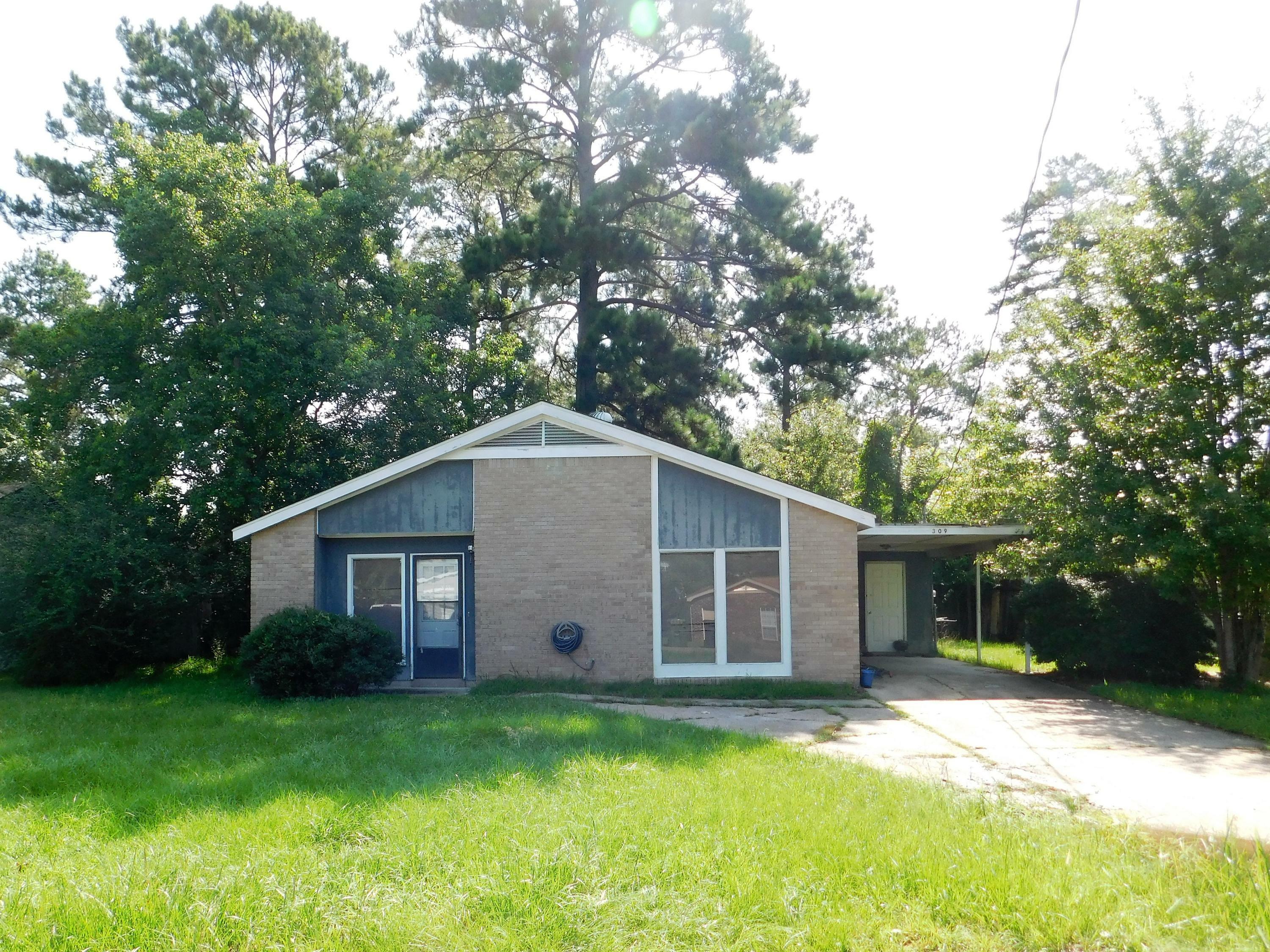 Property Photo:  309 N 40th Ave.  MS 39401 