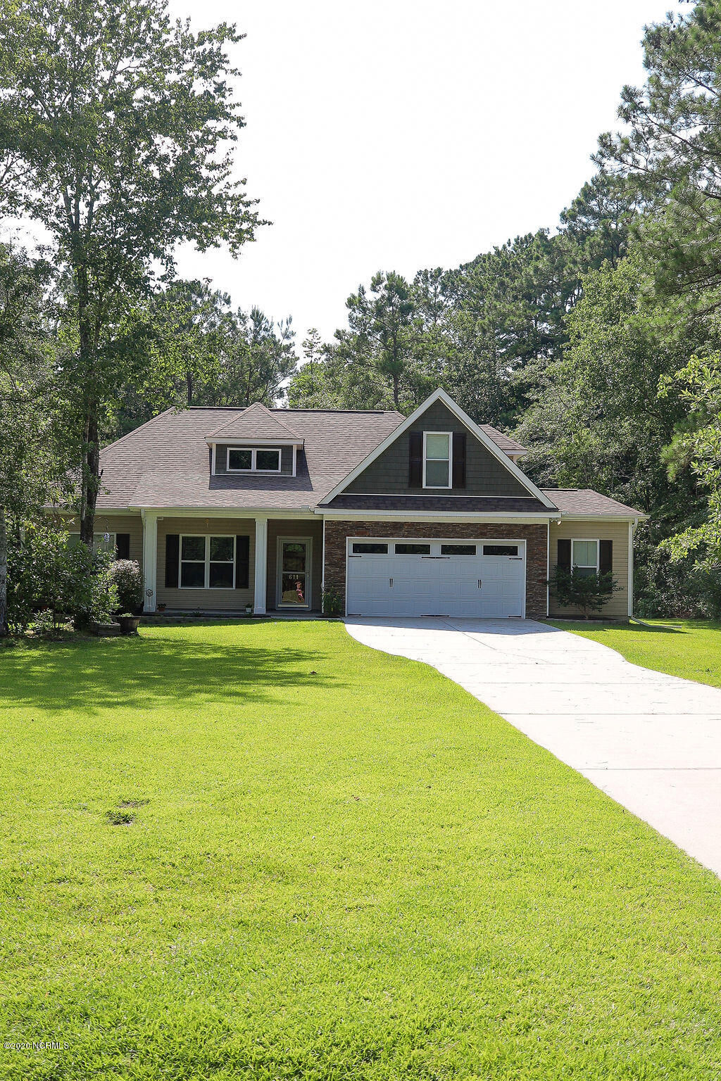 Property Photo:  611 Weeping Willow Lane  NC 28540 