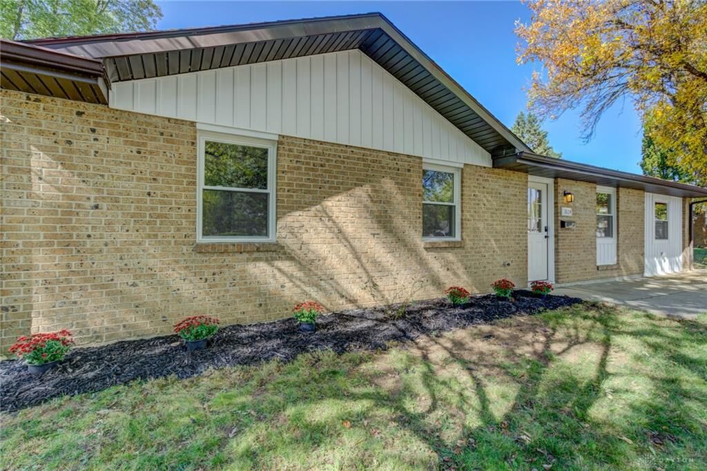 Property Photo: 1804 Whitt Street OH 45385