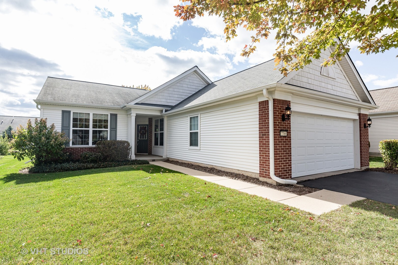 Property Photo:  2766 Beacon Point Circle  IL 60124 