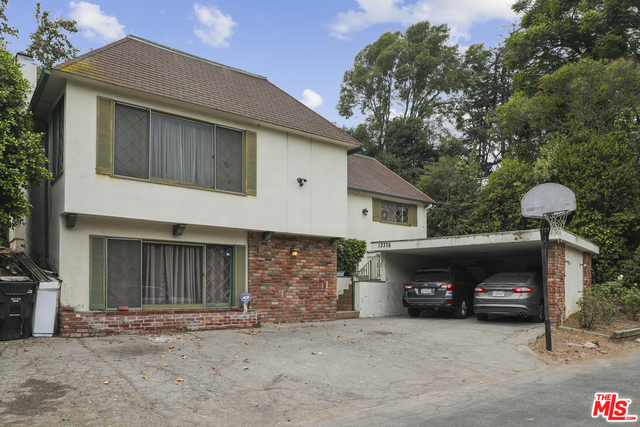 Property Photo: 13378 Contour Dr CA 91423