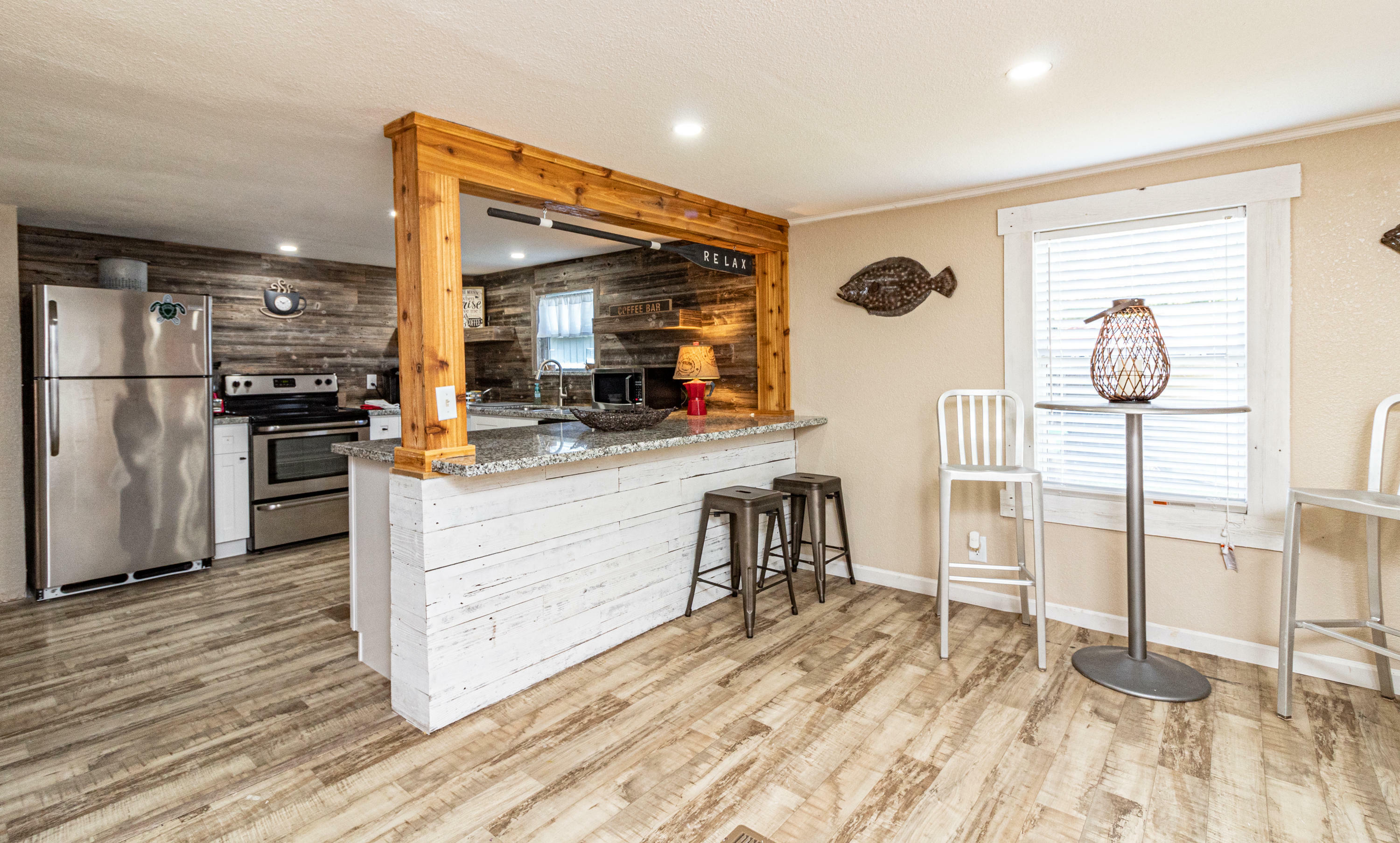 Property Photo: 5437 Maverick Lane FL 32563
