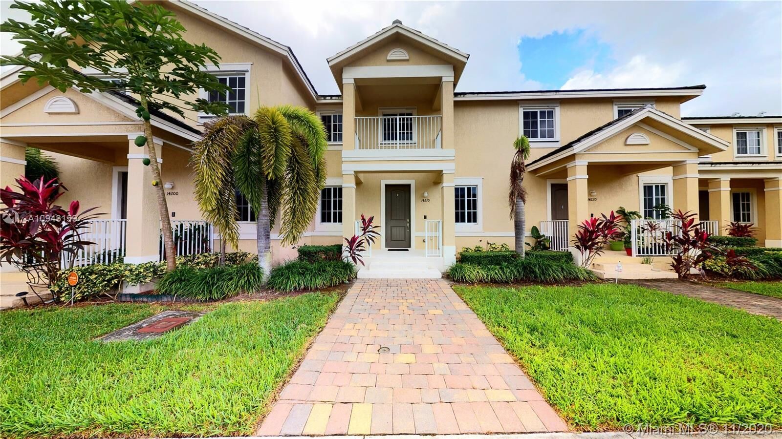 Property Photo:  14210 SW 275th St 14210  FL 33032 