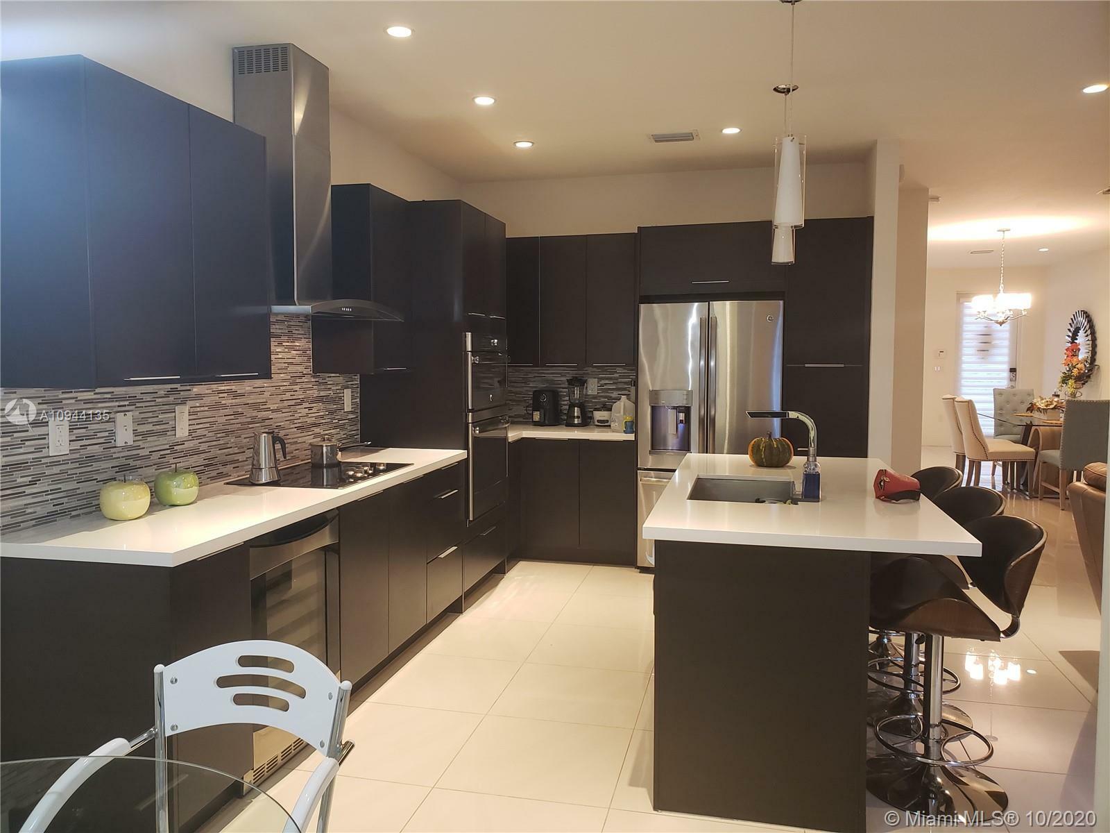 Property Photo: 6307 NW 104th Path 6307 FL 33178
