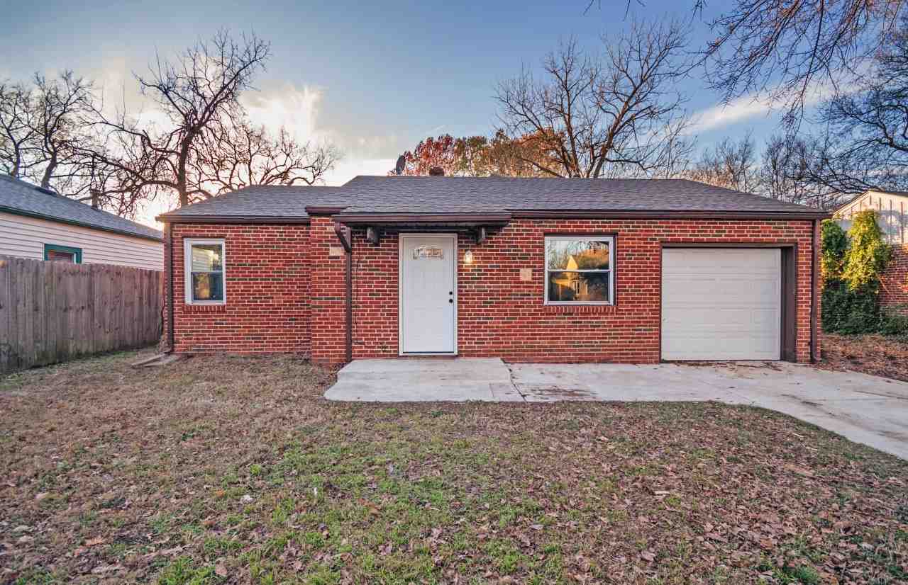 Property Photo:  2033 N Woodland  KS 67203-2319 