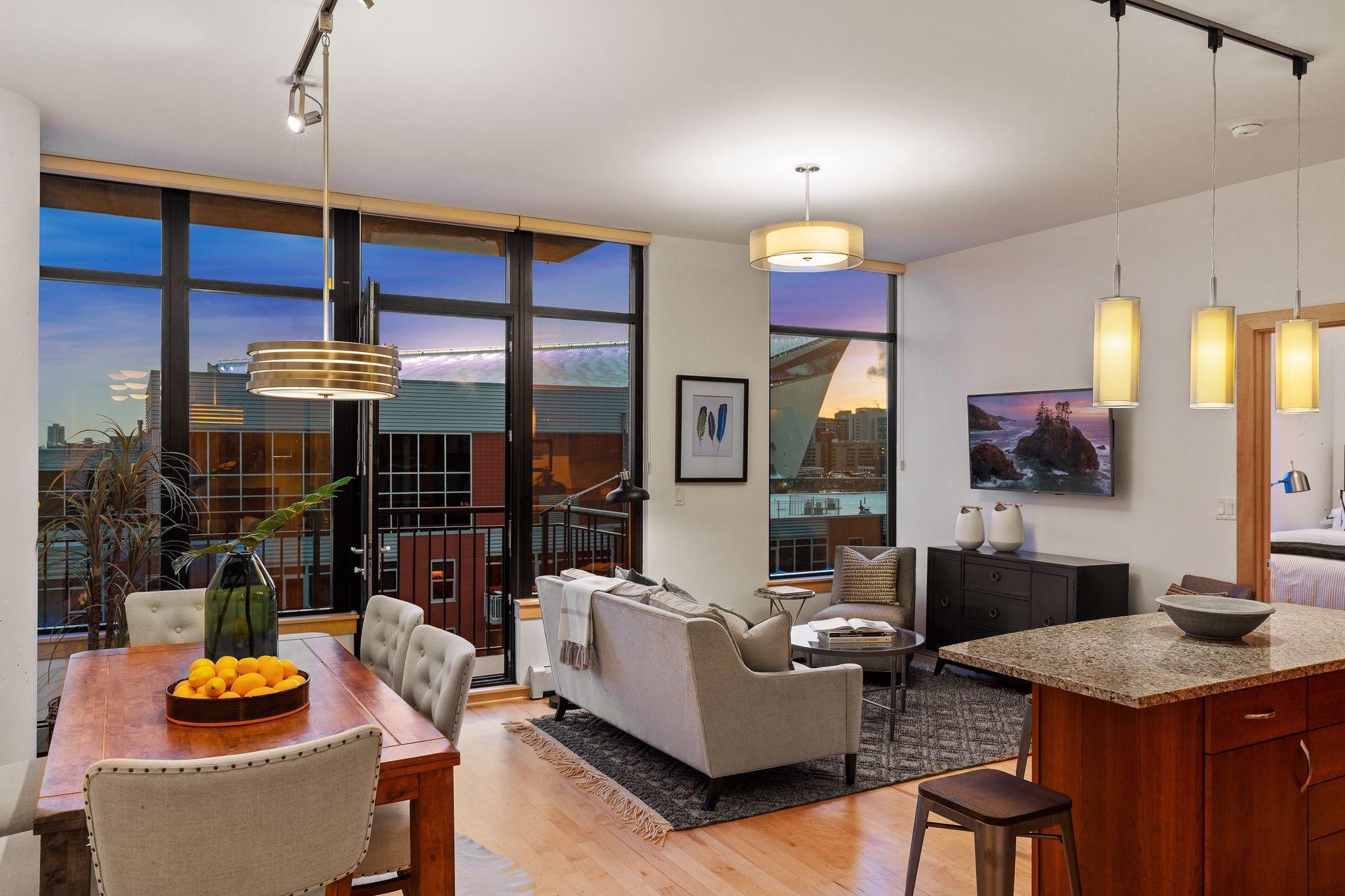 Property Photo:  215 10th Avenue S 903  MN 55415 
