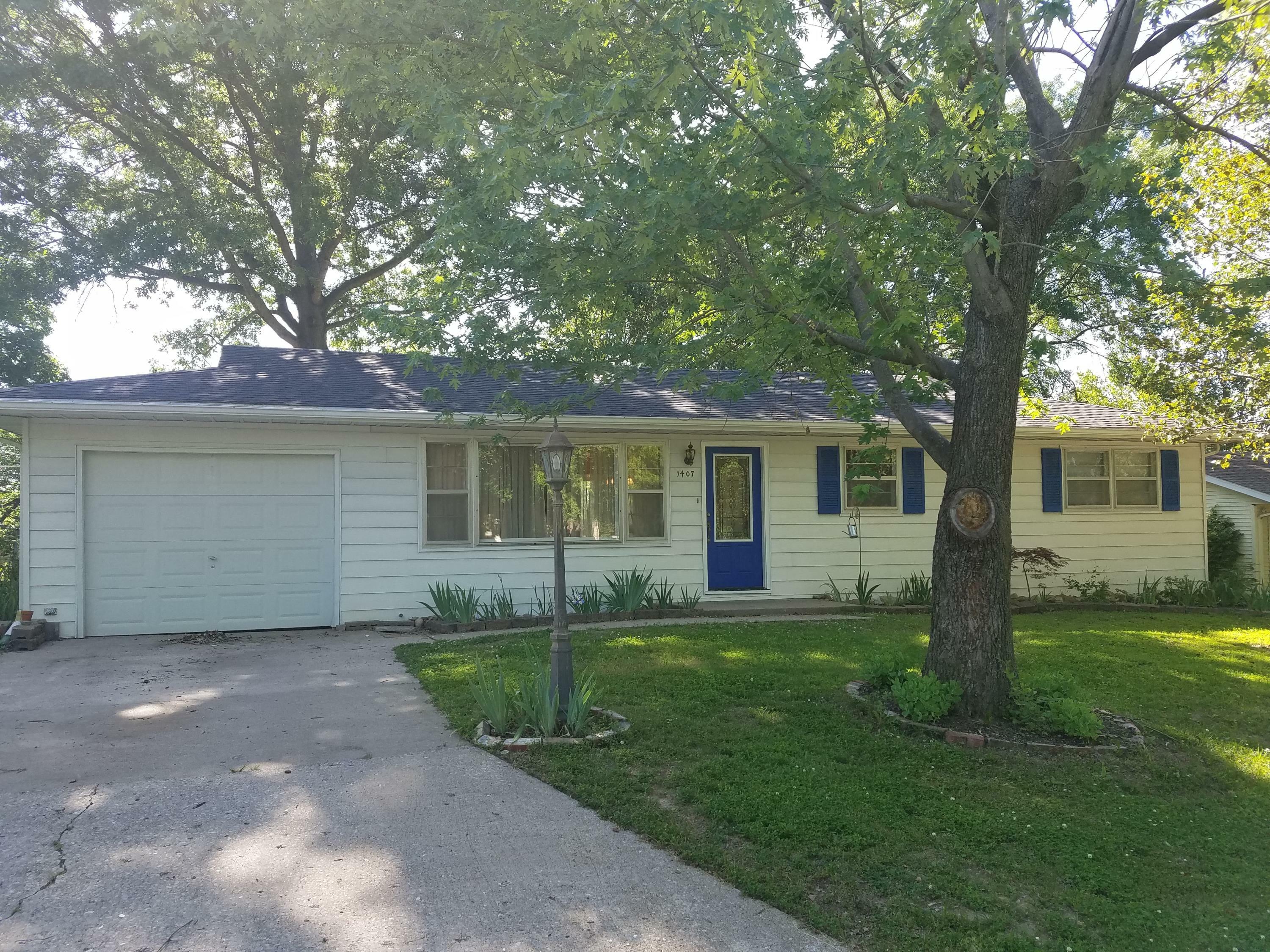 Property Photo:  1407 Shannon Pl  MO 65203 