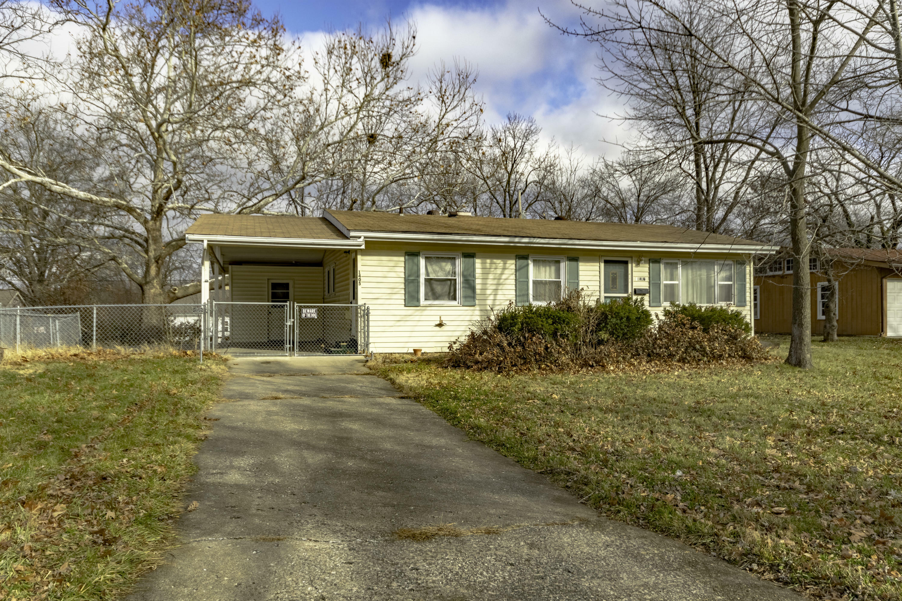 Property Photo:  1405 St Christopher St  MO 65203 