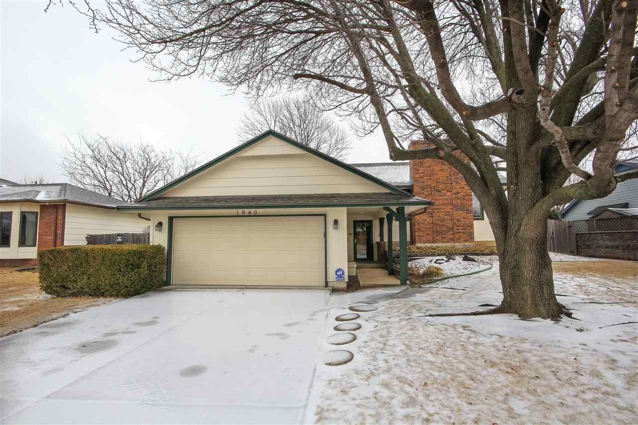Property Photo: 1940 S Lori Ln KS 67202