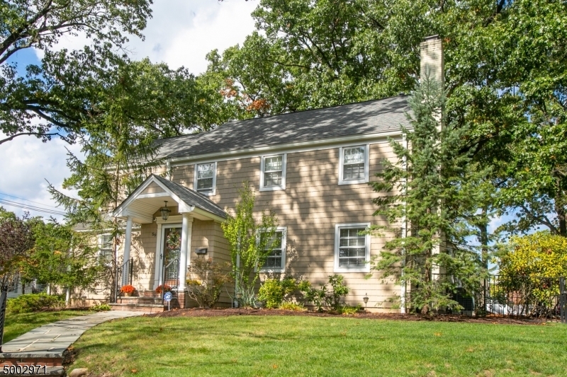 Property Photo:  59 Fairview Ave  NJ 07052 