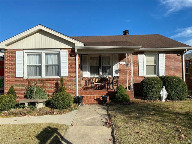 Property Photo: 611 North 3rd Street 62095