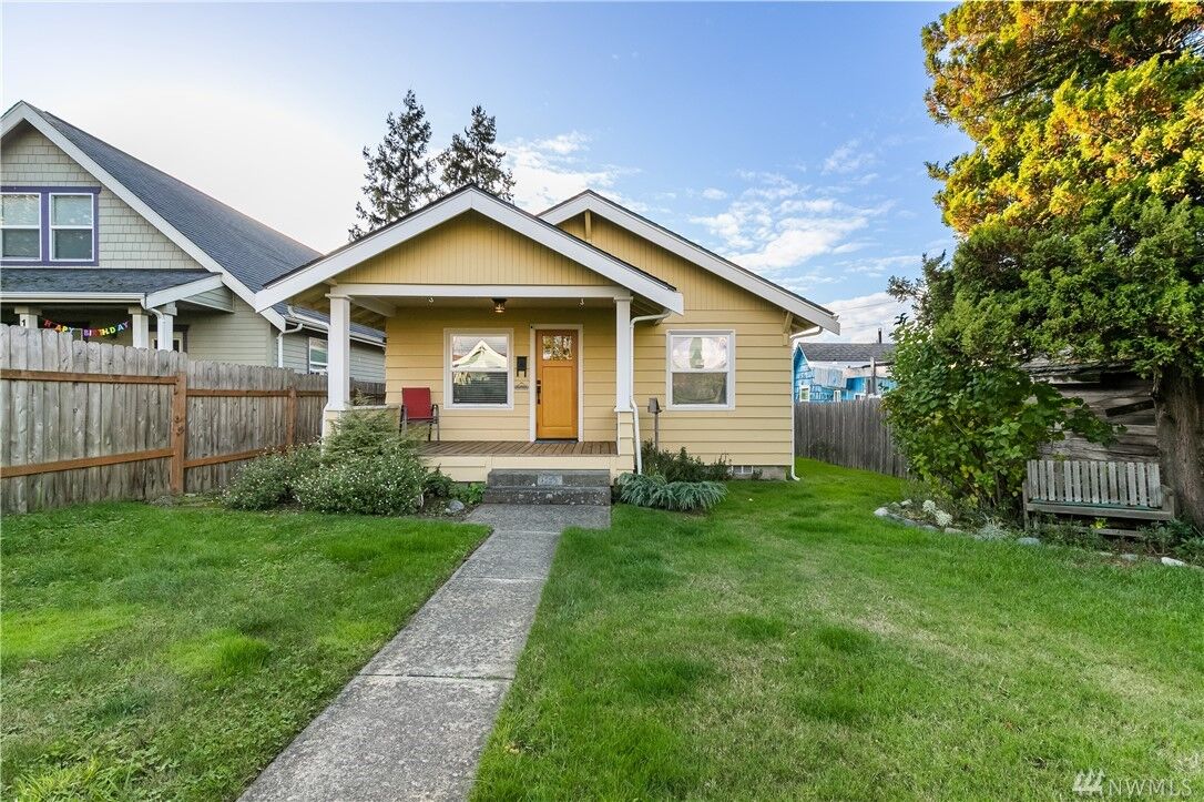 Property Photo: 1729 Iron St WA 98225