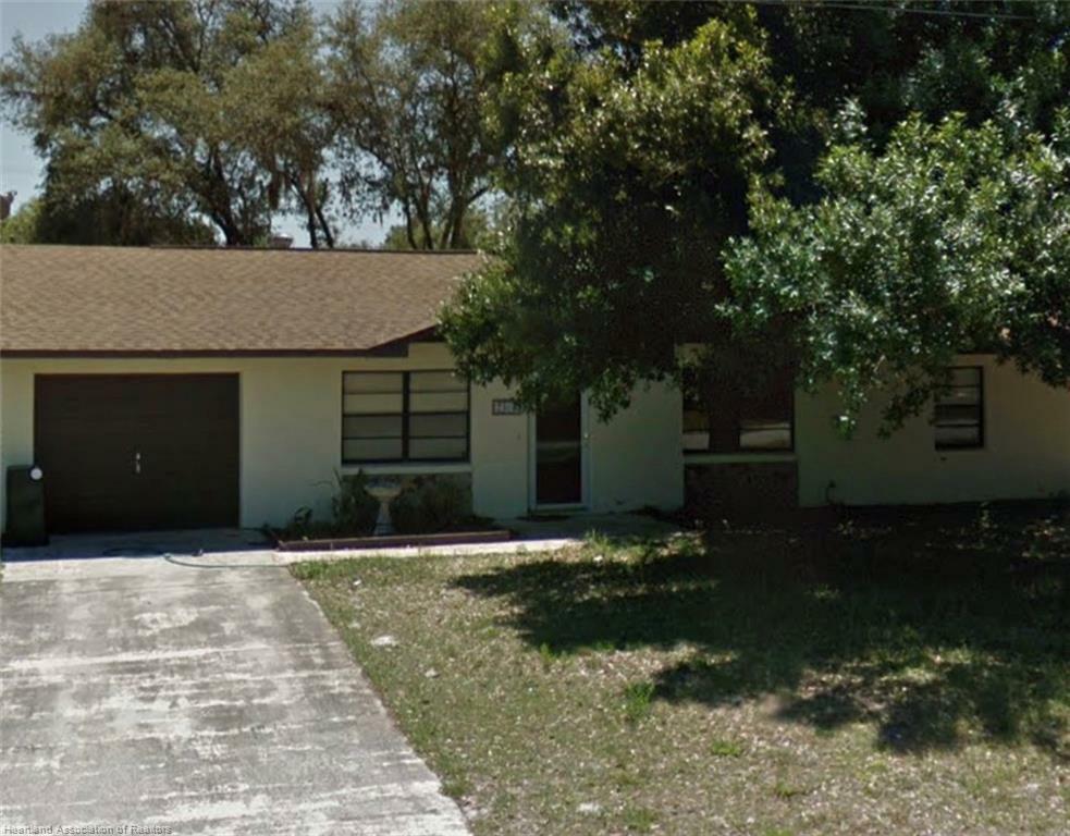 Property Photo:  2403 W Greenlawn Road  FL 33825 