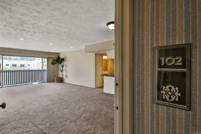 Property Photo:  4900 Rosehedge Dr 102  CA 91942 