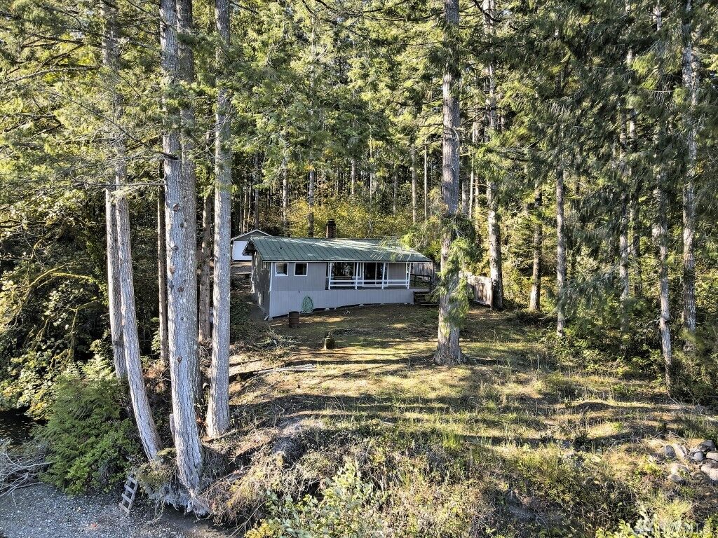 Property Photo: 231 E Benson Loop WA 98584