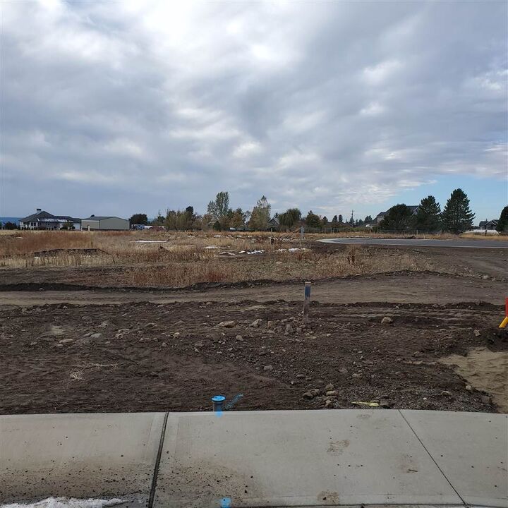 8301 N Oak St  Spokane WA 99205 photo