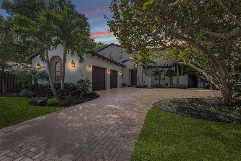 Property Photo:  1810 Grove Street  FL 34239 