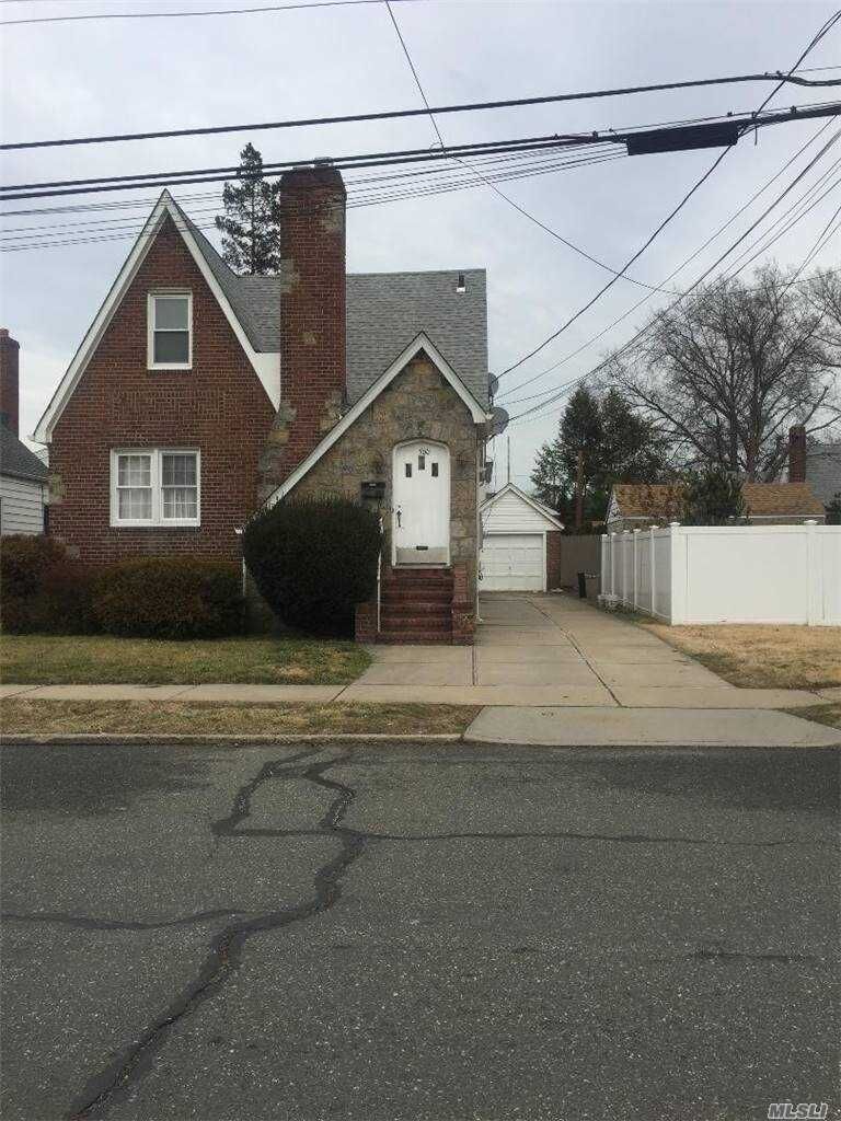 Property Photo:  500 N 5th Street 2  NY 11040 