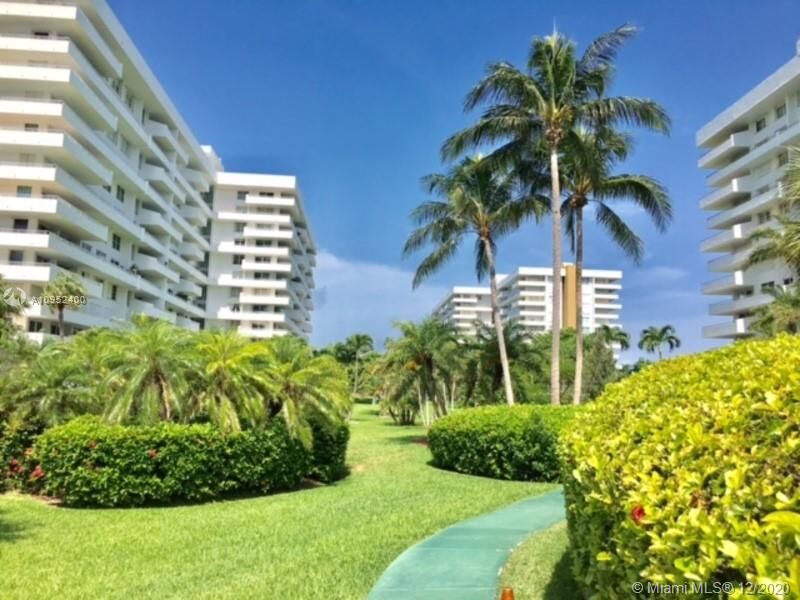 Property Photo:  155 Ocean Lane Dr 708  FL 33149 