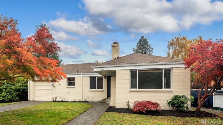6523 39th Ave NE  Seattle WA 98115 photo