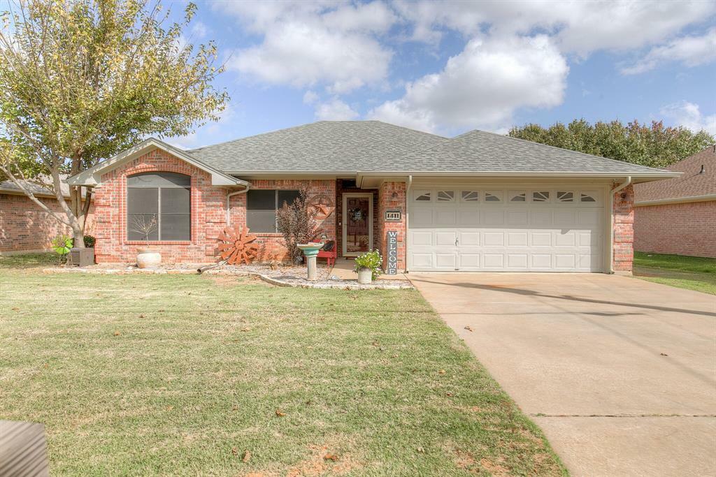 Property Photo:  1411 Spanish Oak Drive  TX 76048 