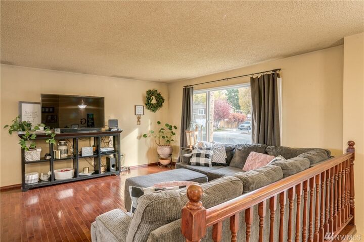 Property Photo:  904 N James Ave  WA 98802