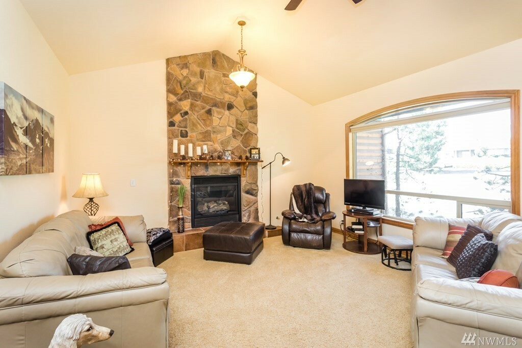 Property Photo:  19 Summers Cir  WA 99362 