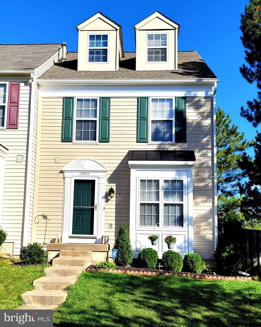 Property Photo: 12733 Nettlecreek Place VA 22192