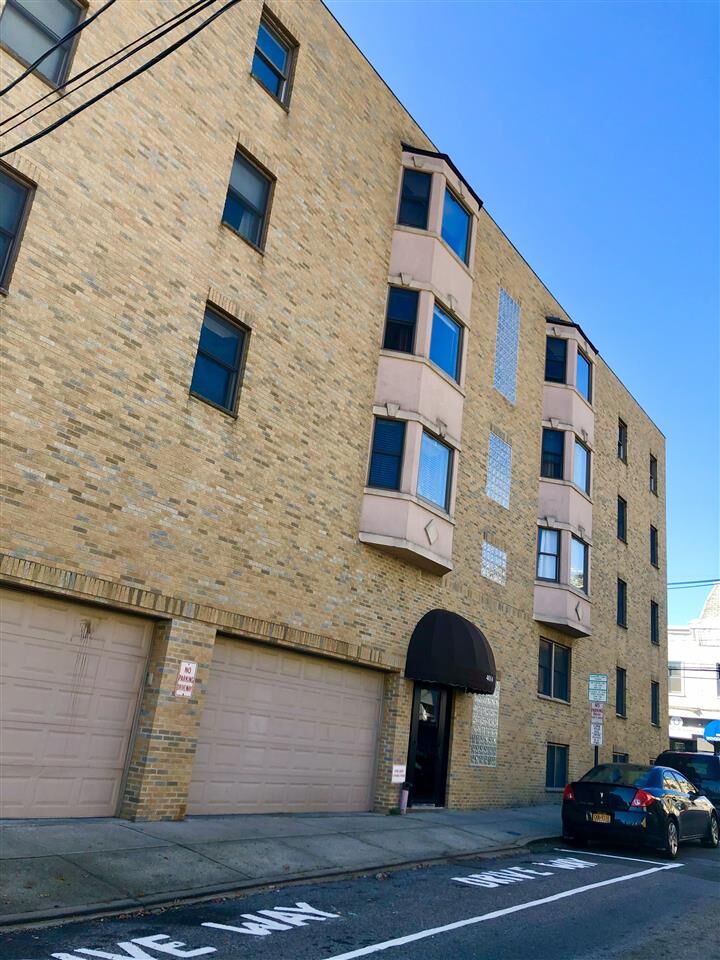 Property Photo: 4014 Palisade Ave NJ 07087