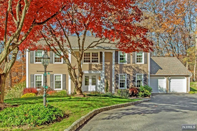 Property Photo:  6 Waterford Court  NJ 07456 