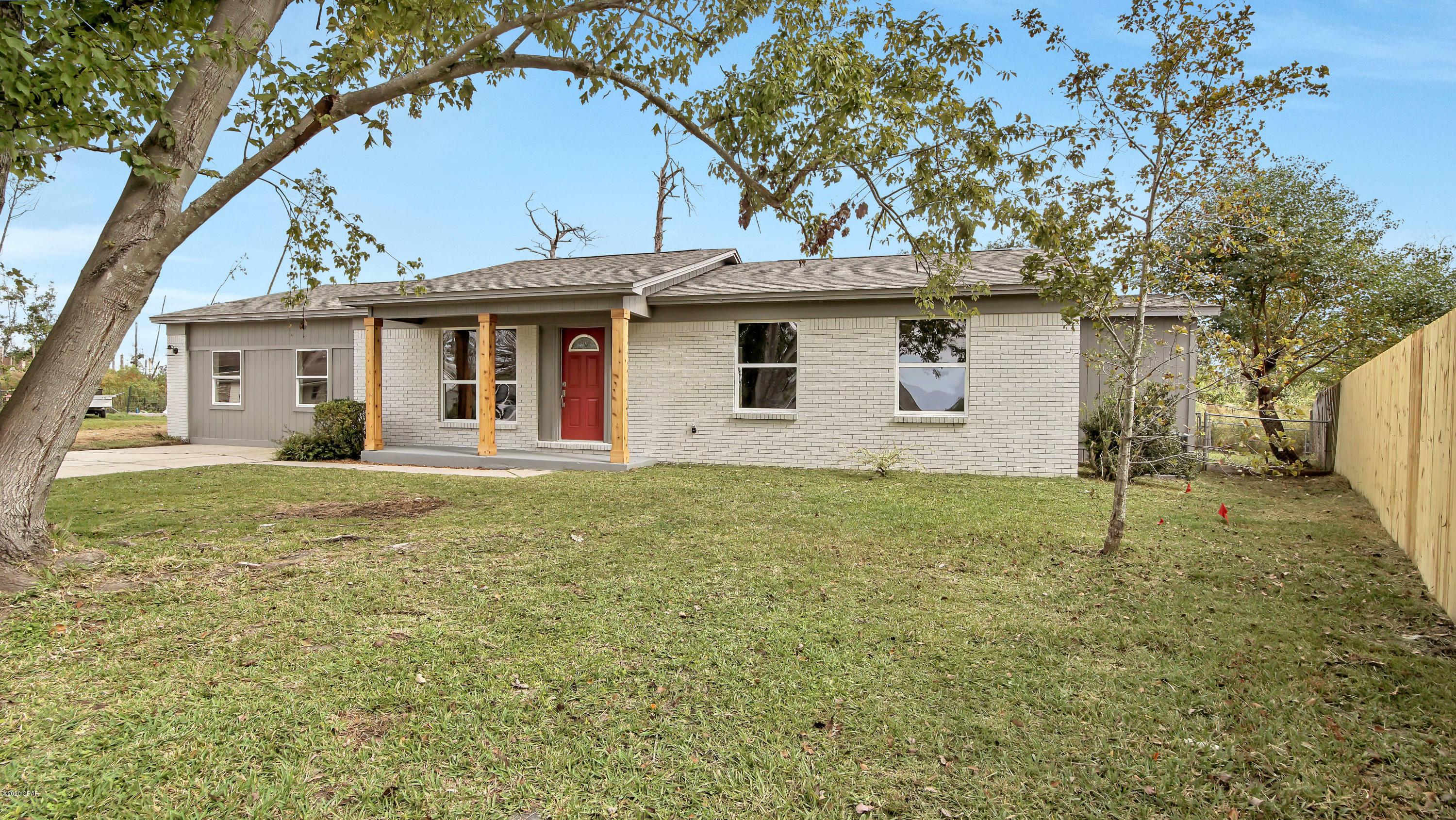 Property Photo: 3744 Greentree Place FL 32405