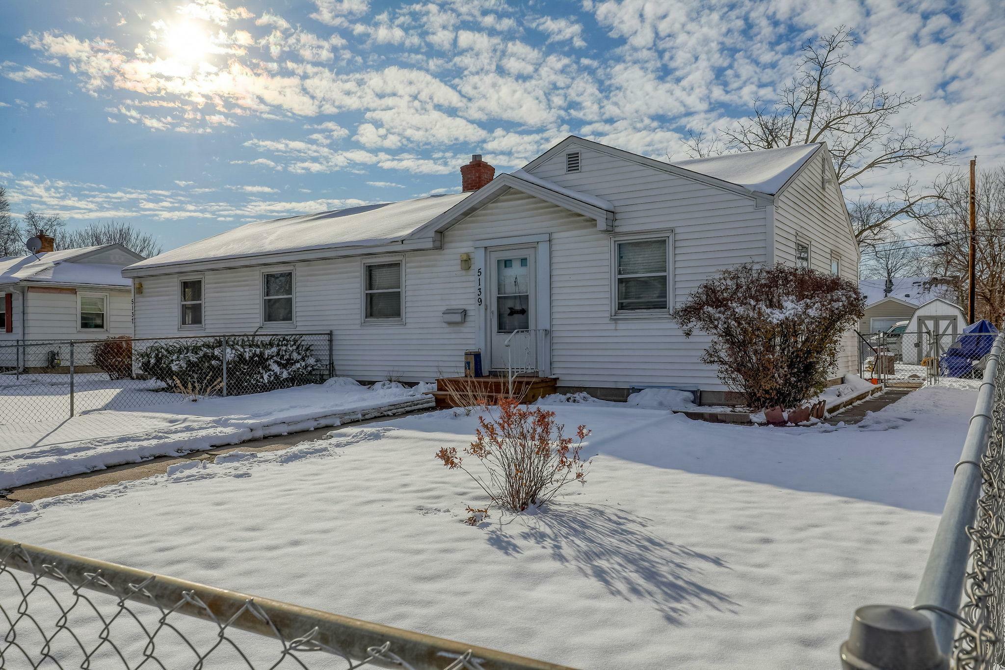 Property Photo:  5137 / 5139 Bryant Avenue N  MN 55430 