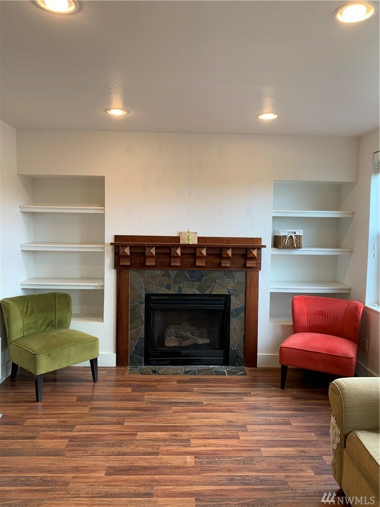 Property Photo: 1014 Park St I WA 98250