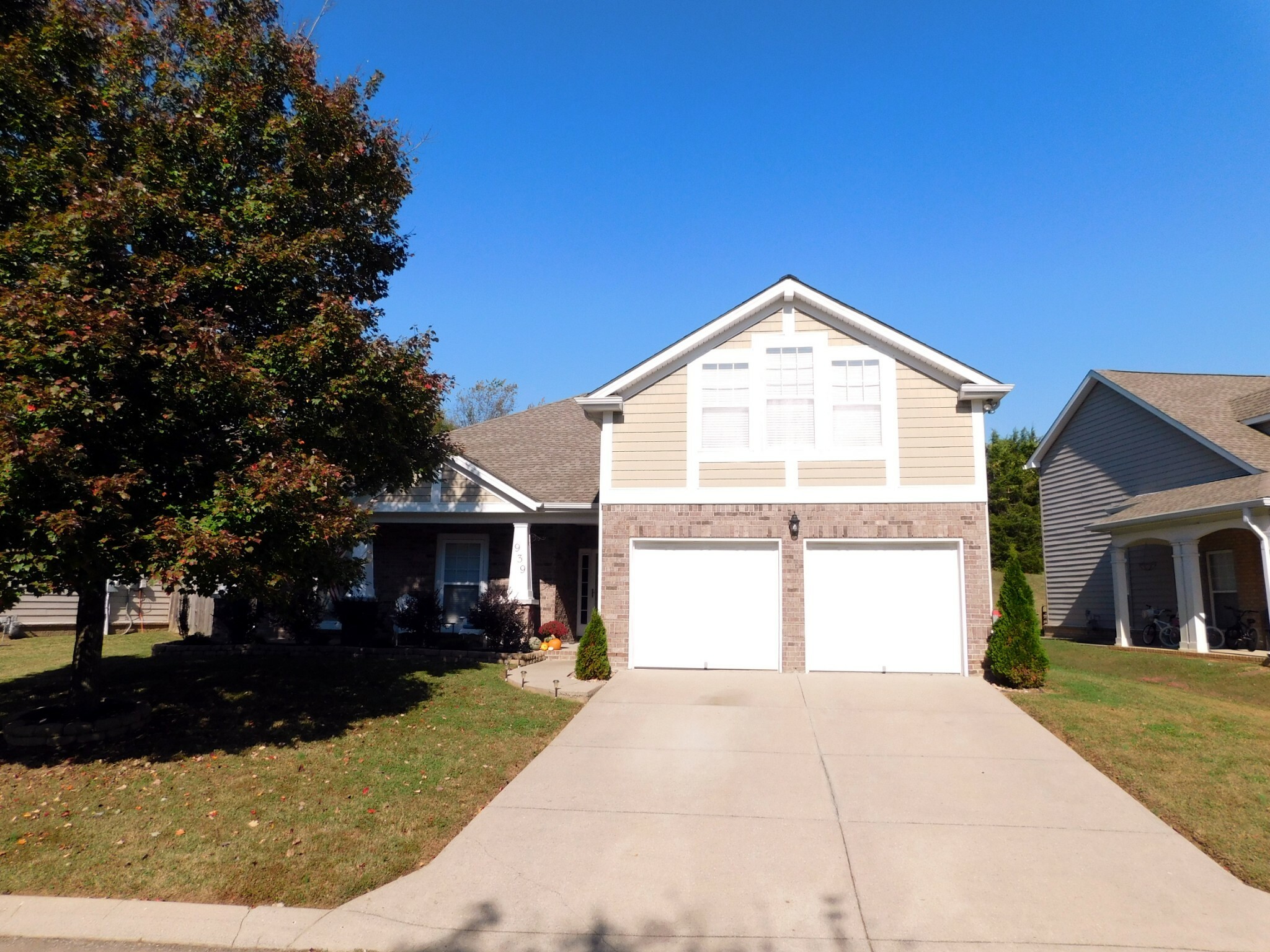 Property Photo:  939 Legacy Park Rd  TN 37122 