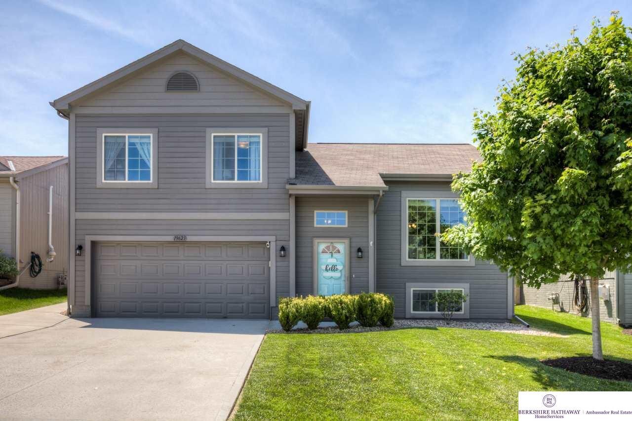 Property Photo: 19623 S NE 68135