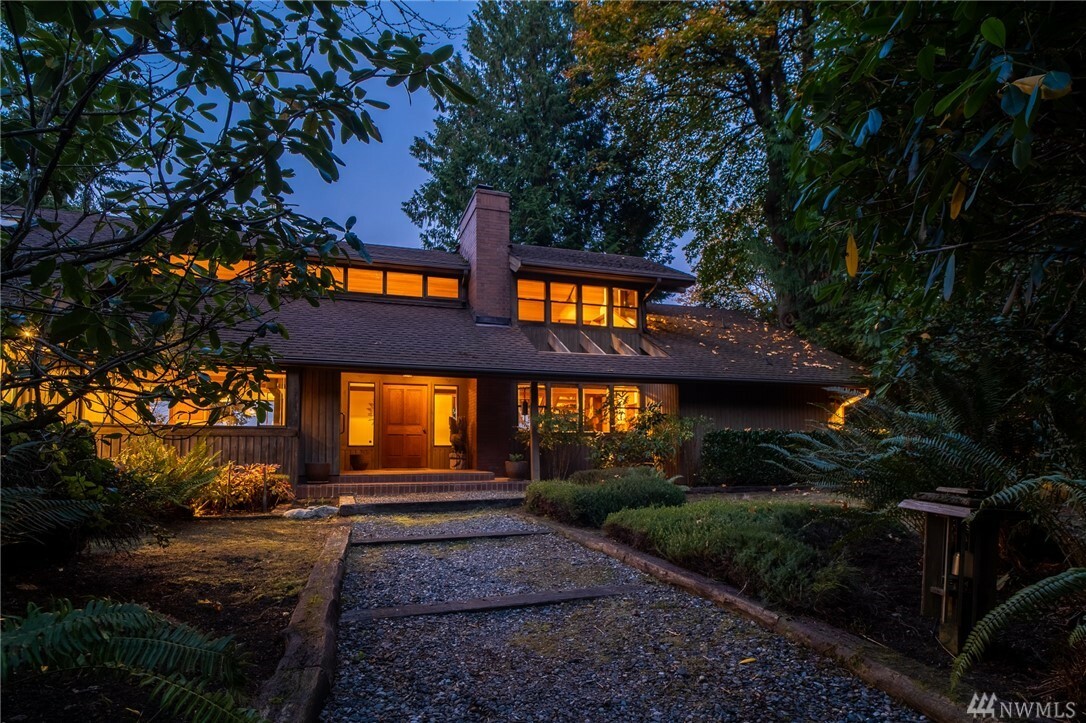 Property Photo:  2387 SE Camano Dr  WA 98282 