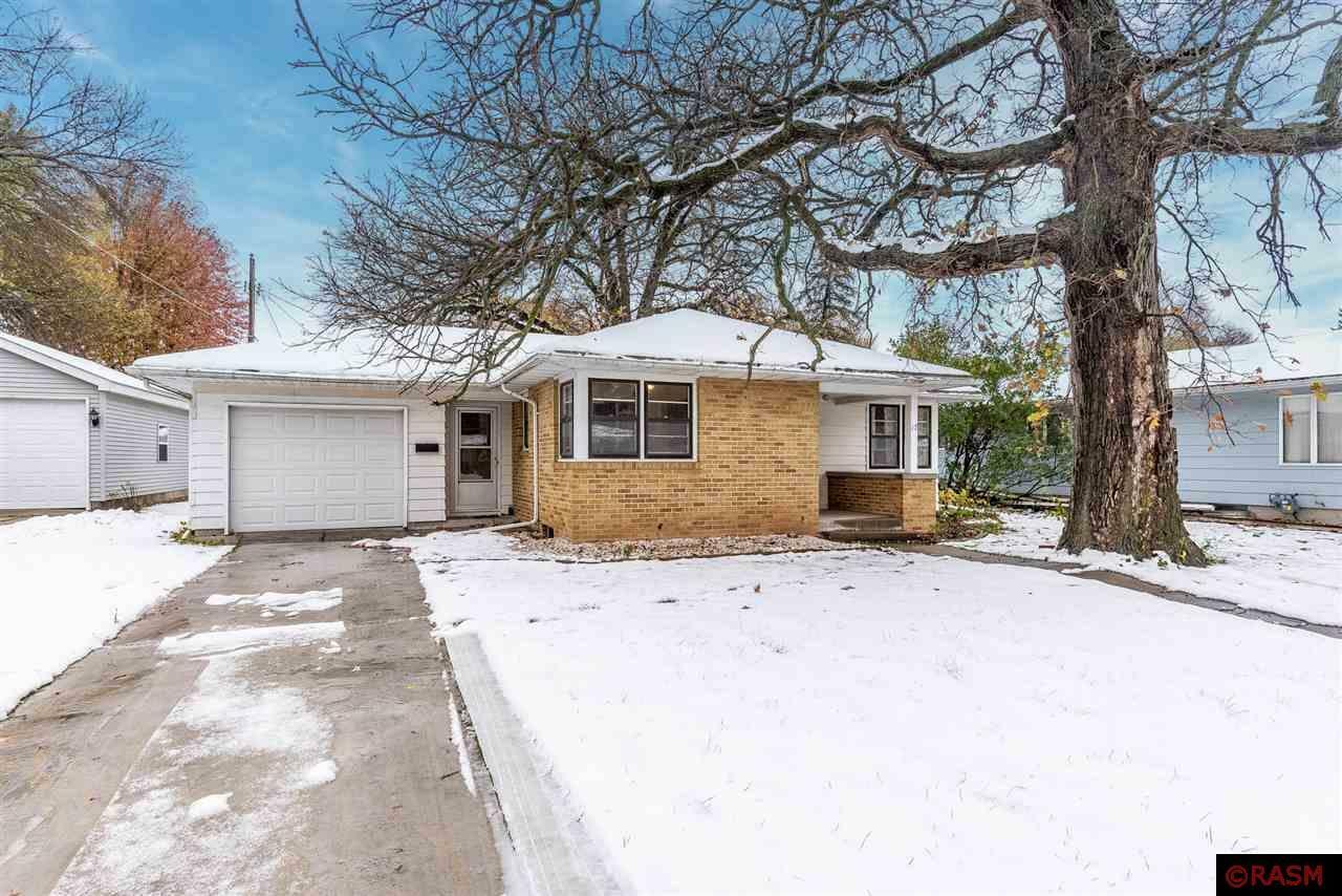 Property Photo:  17 Belleview Avenue  MN 56001 