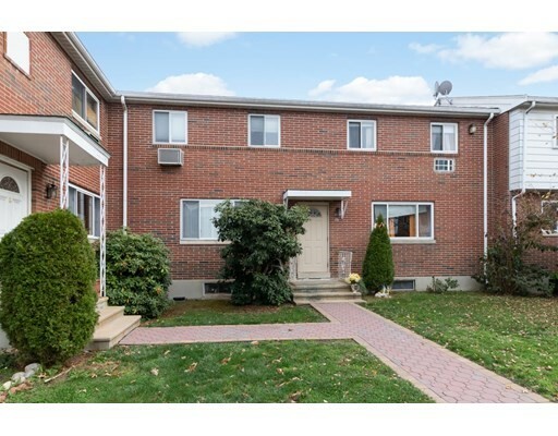 Property Photo: 116 Bishop Dr 116 MA 01702