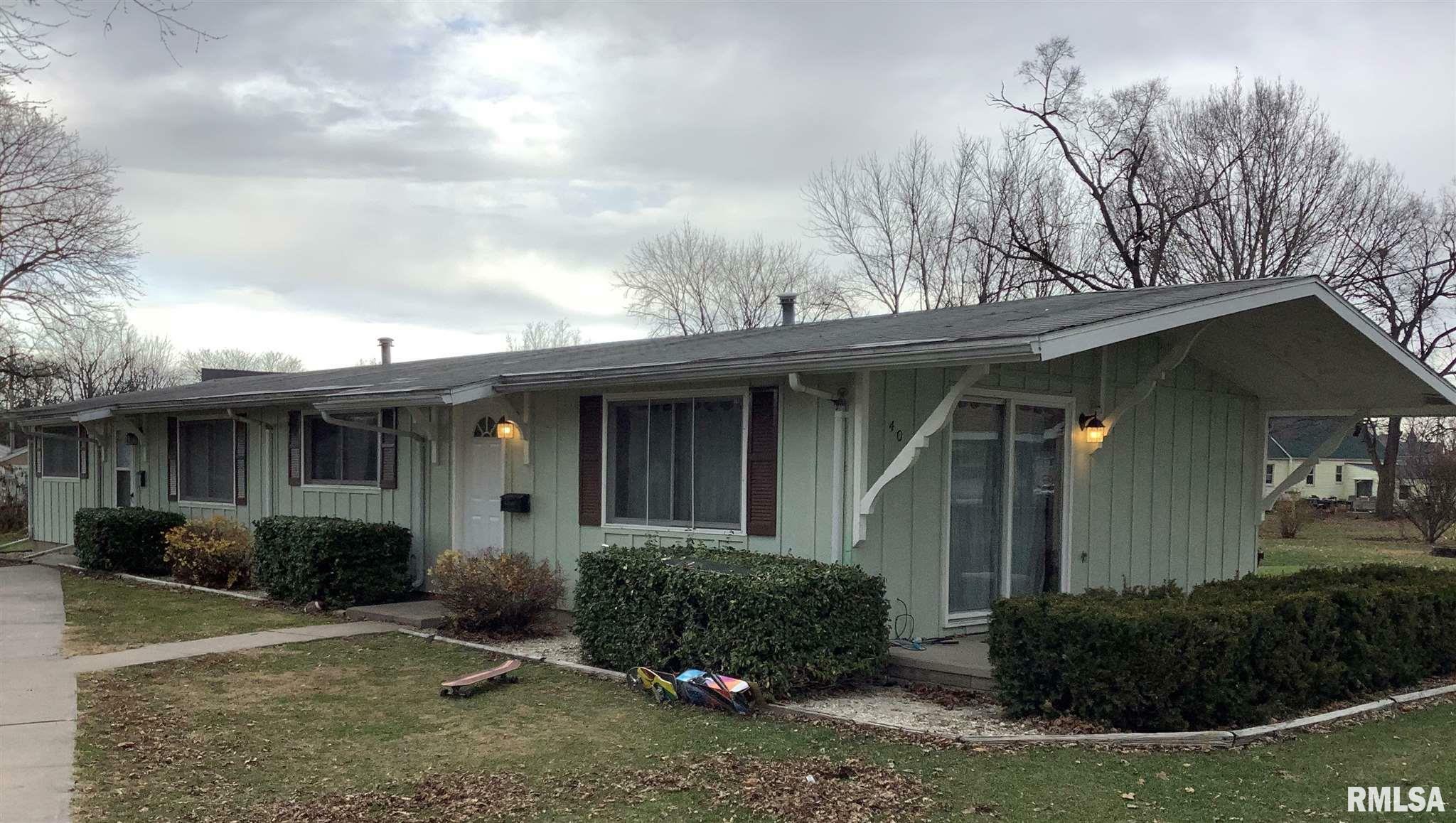 Property Photo: 403 W South IL 61410