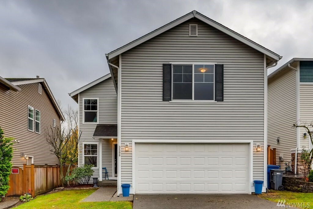 Property Photo:  3506 154th Place SE  WA 98012 