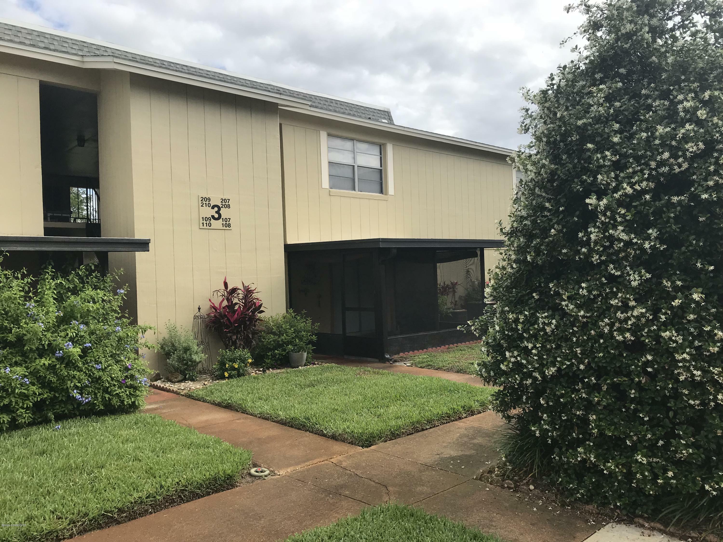 Property Photo: 4304 London Town Road FL 32796