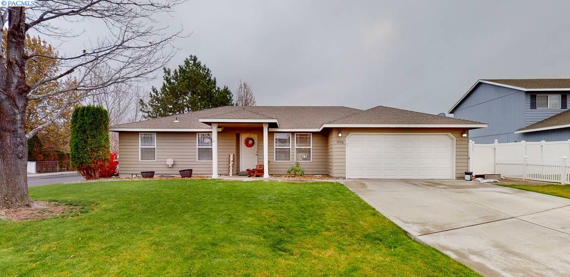 1703 W 23rd Place  Kennewick WA 99337 photo