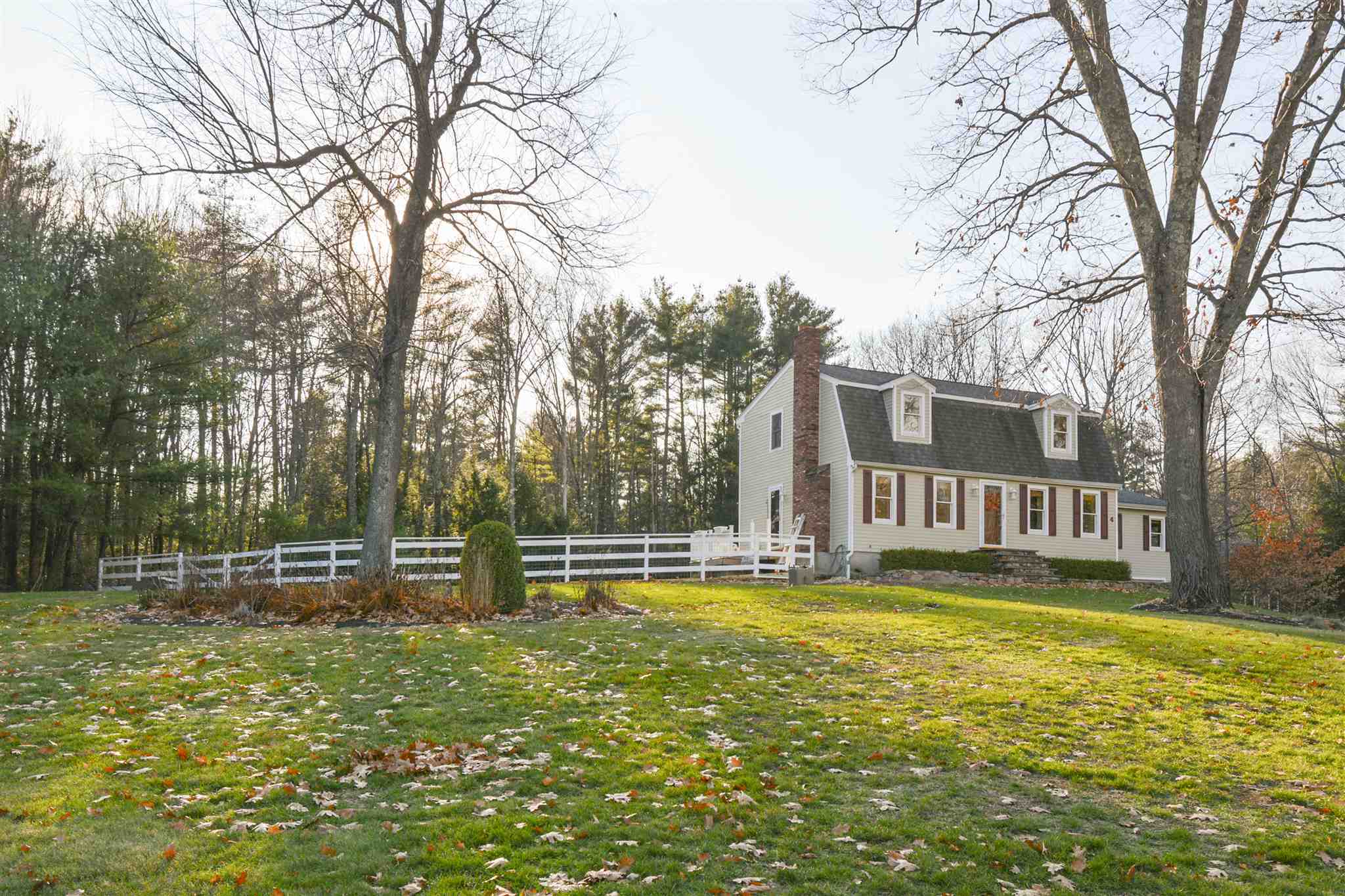 Property Photo: 4 Lee Circle NH 03038