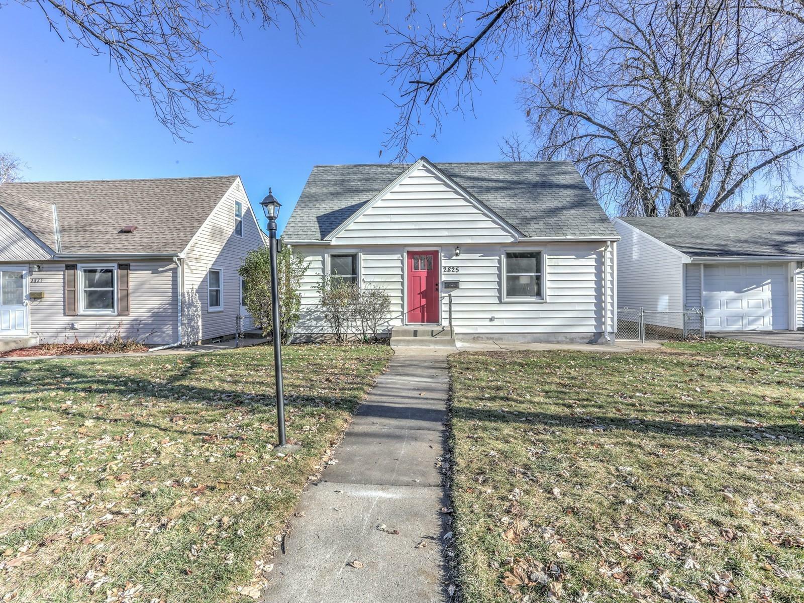 Property Photo: 2825 Blackstone Avenue S MN 55416