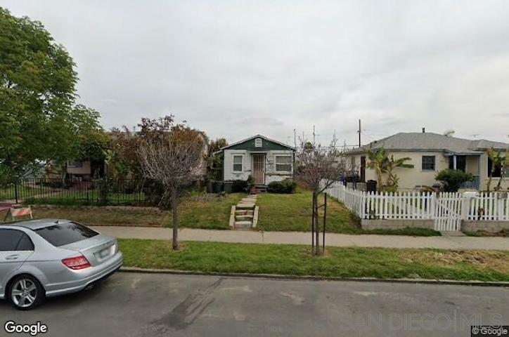 Property Photo:  3555 Central Ave  CA 92105 