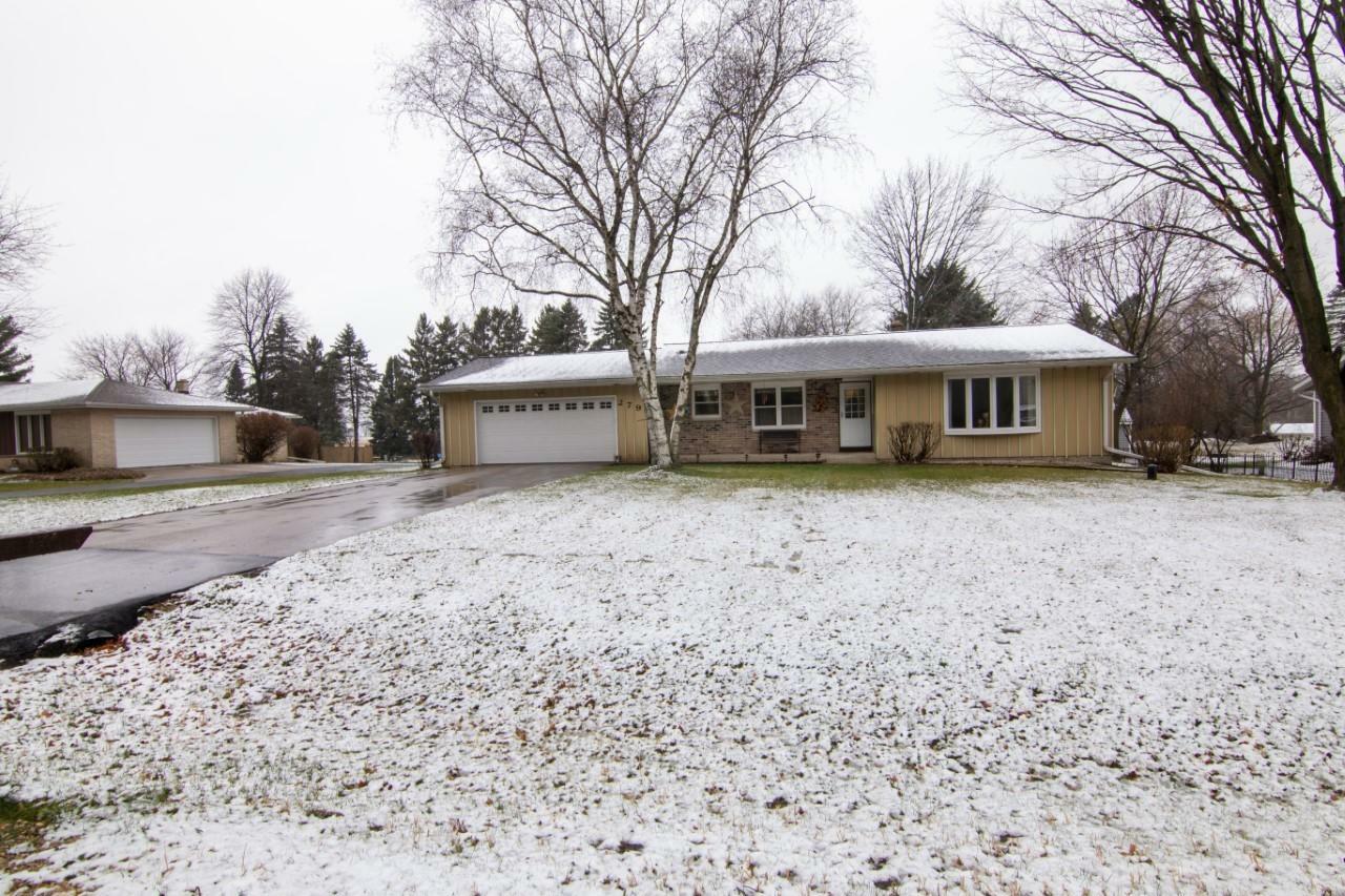 Property Photo:  2793 Hillcrest Dr  WI 53027 