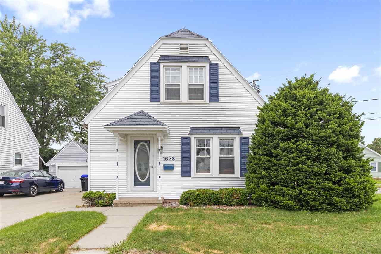 Property Photo:  1628 W Reeve Street  WI 54914-3320 